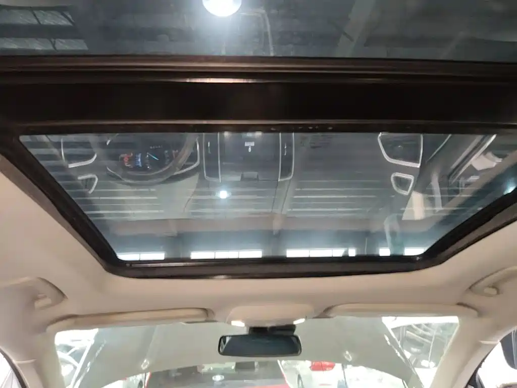 Ford Edge 2015 — фото 18