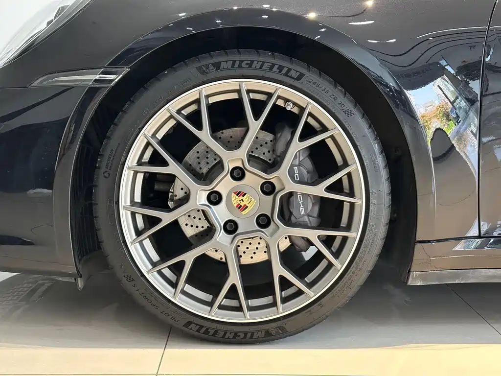 Porsche 911 2024 — фото 8