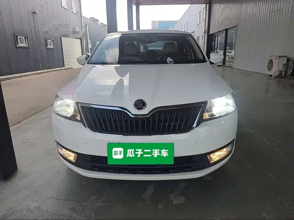 Skoda Rapid 2017 — фото 3