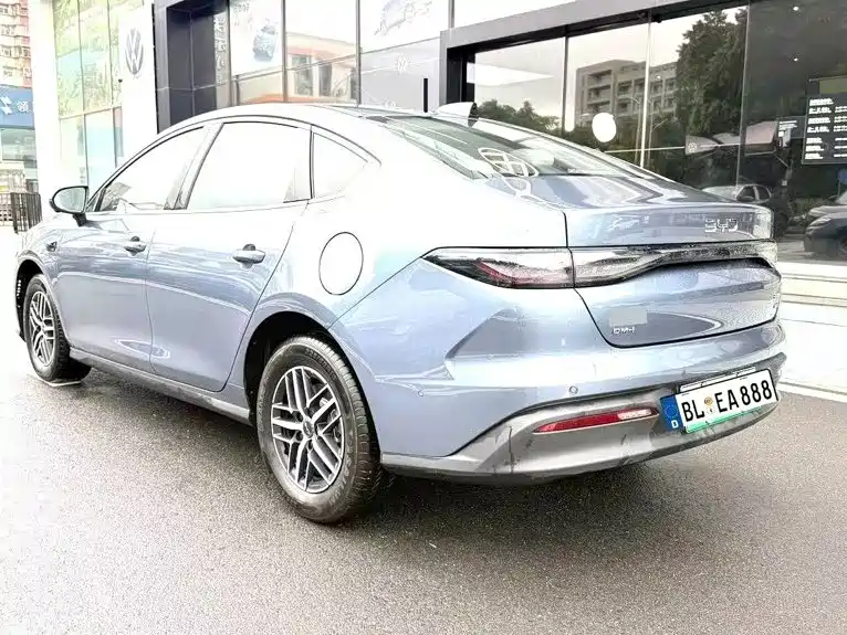 BYD Seal 05 DM-i 2025 — фото 8