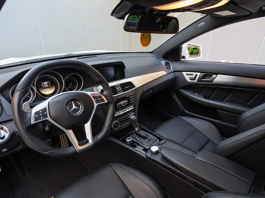 Mercedes-Benz C-Class AMG 2012 — фото 7