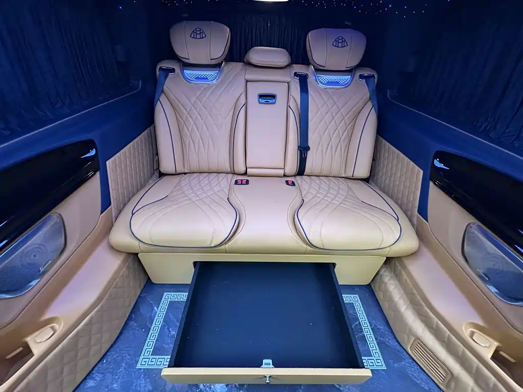 Mercedes-Benz Vito 2024 — фото 12