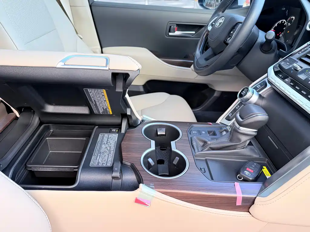 Toyota Land Cruiser 2025 — фото 14