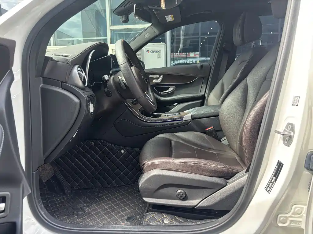 Mercedes-Benz GLC 2021