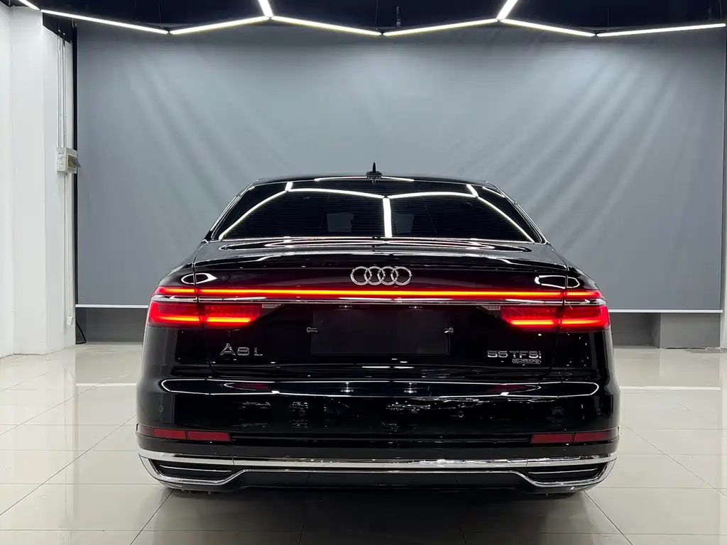 Audi A8 2020 — фото 19