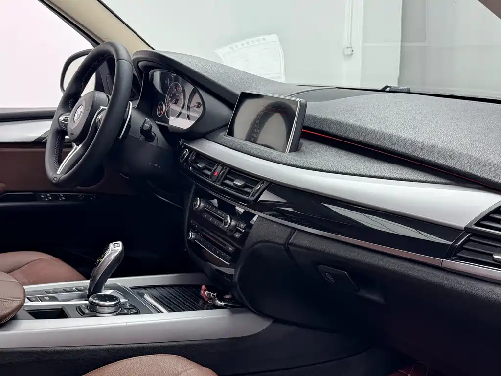 BMW X5 2015 — фото 9