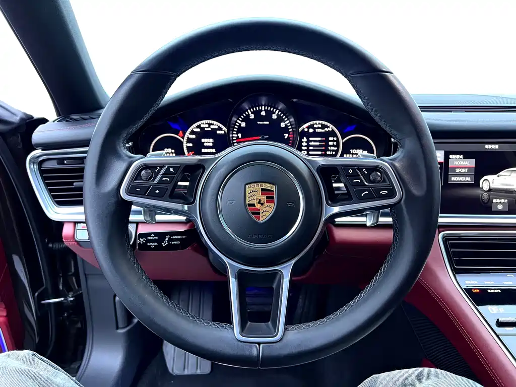 Porsche Panamera 2018 — фото 21