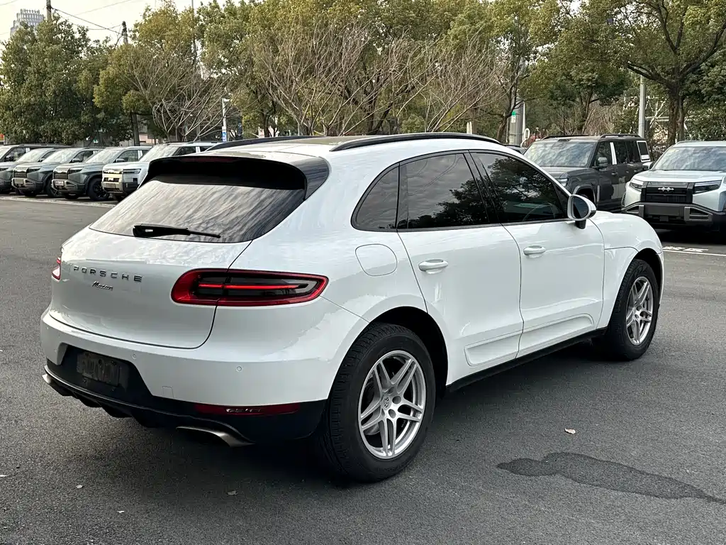 Porsche Macan 2015 — фото 19