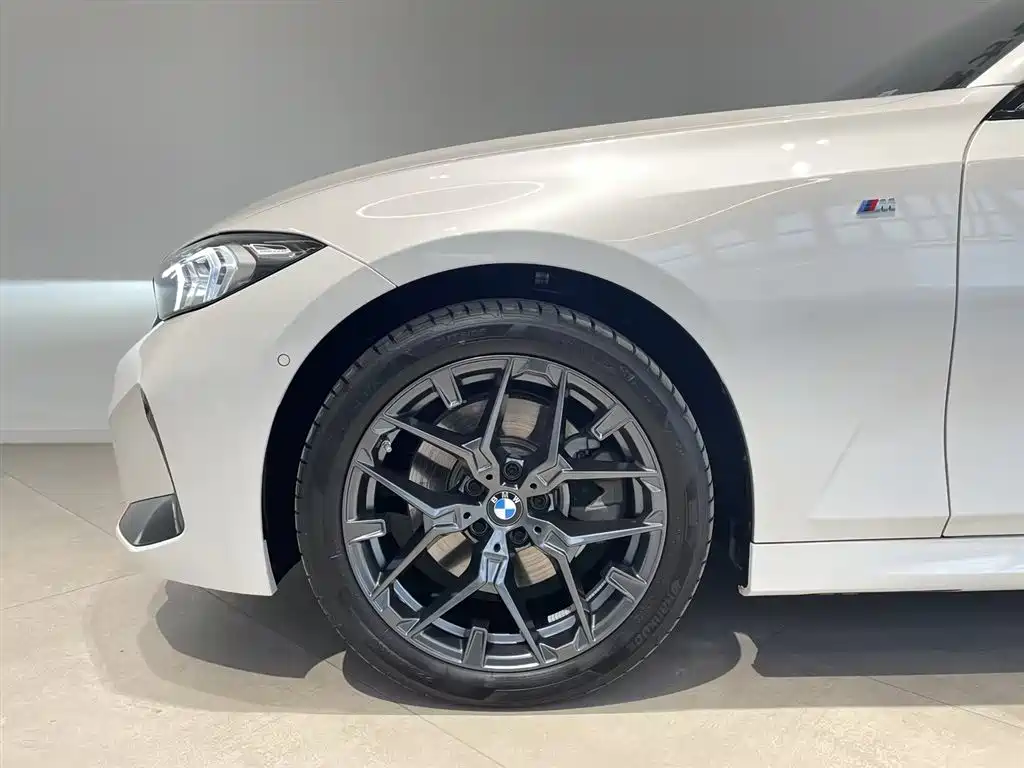 BMW 3 Series 2025 — фото 16