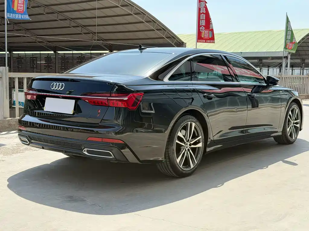 Audi A6L 2022