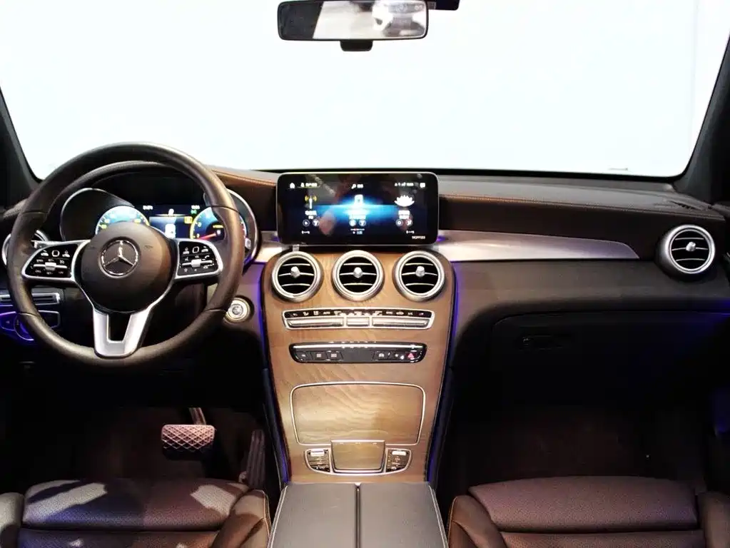 Mercedes-Benz GLC 2019 — фото 10