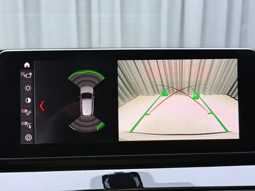 BMW X1 2022 — фото 8