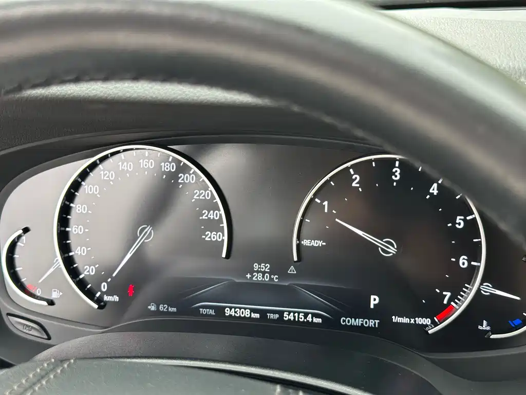 BMW 5 Series 2018 — фото 14