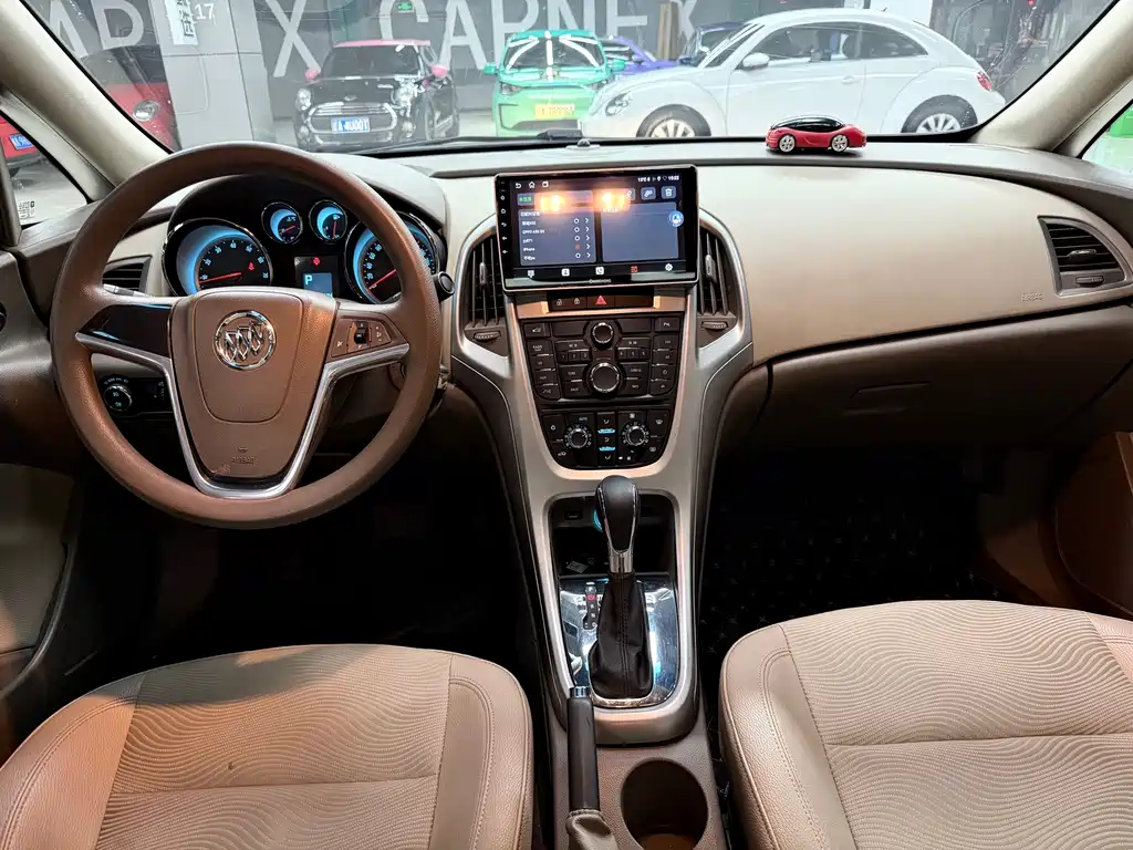 Buick Excelle 2014 — фото 9