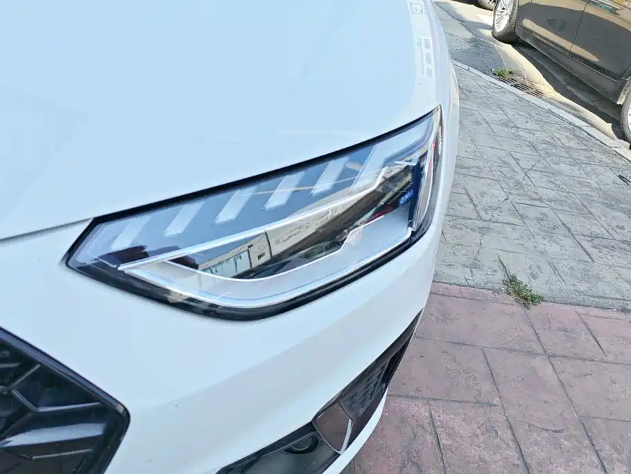 Audi A4L 2023