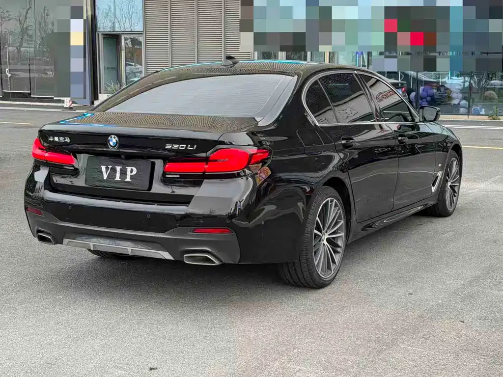BMW 5 Series 2021 — фото 14