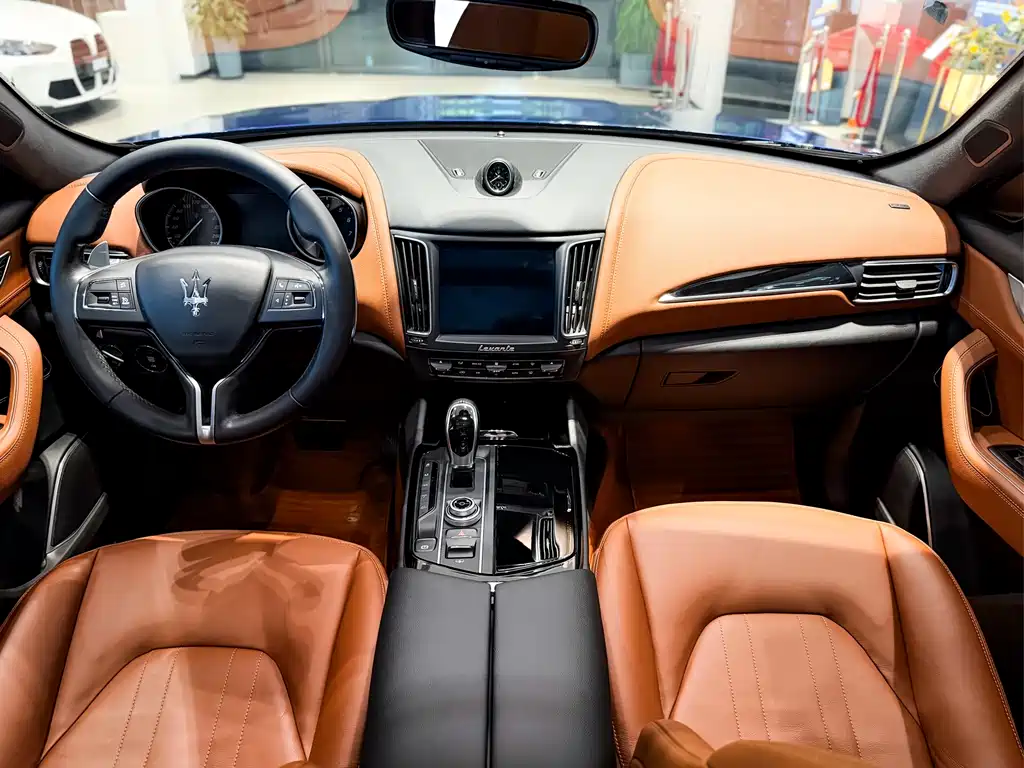 Maserati Levante 2018 — фото 11
