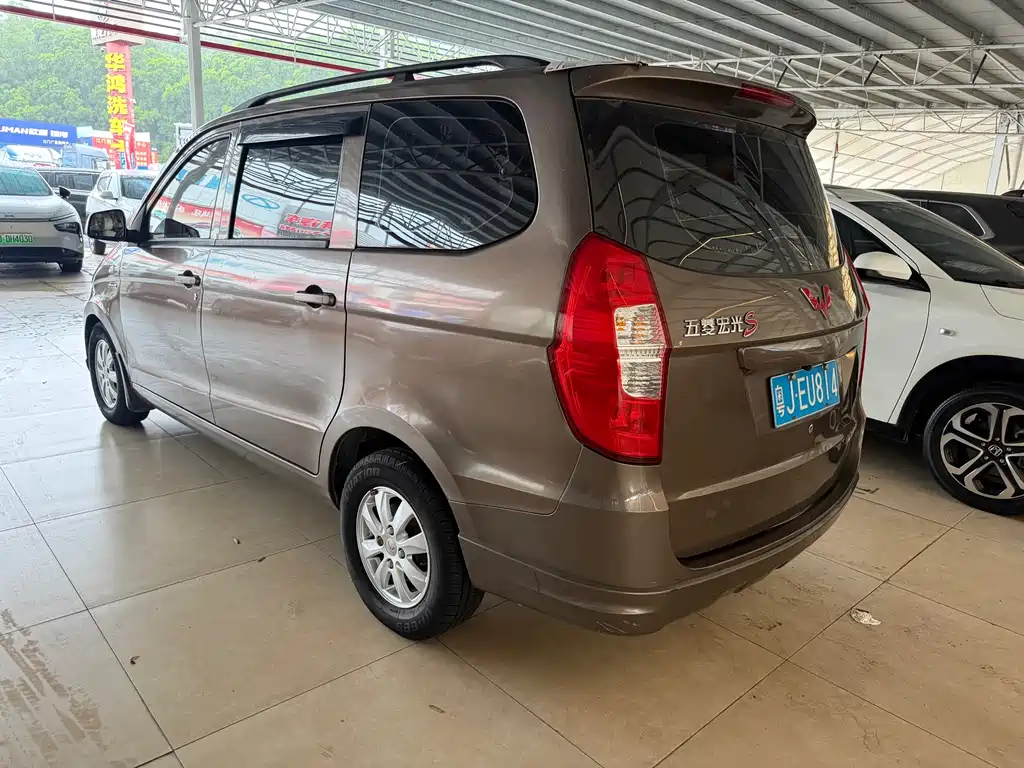 Wuling Hongguang 2015 — фото 4