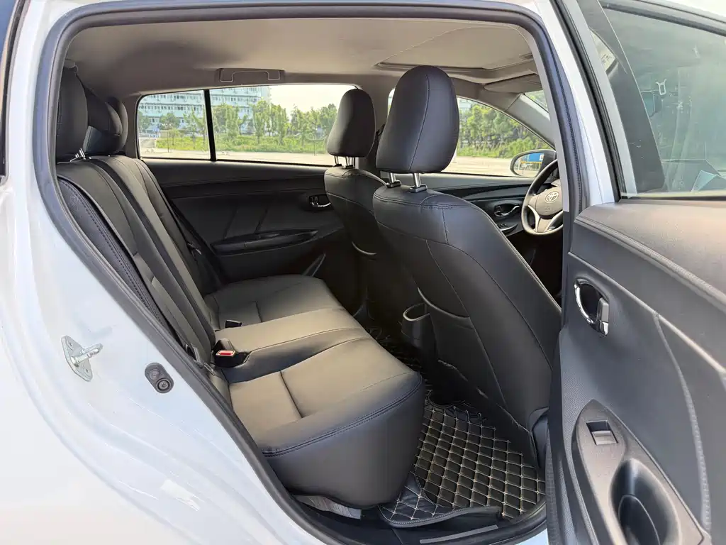 Toyota Yaris L 2017
