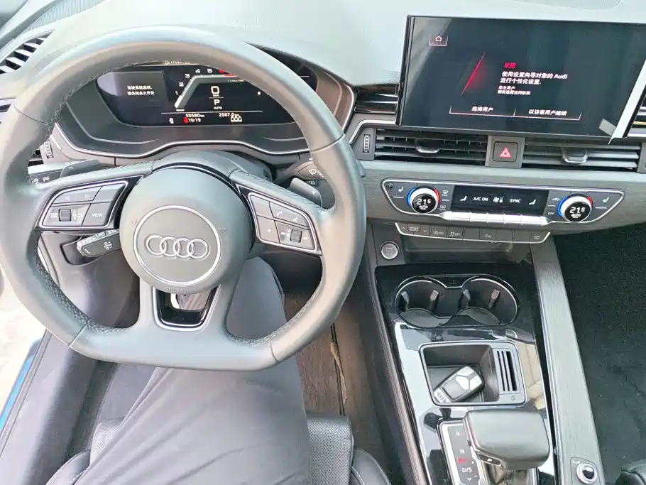 Audi A4L 2023 — фото 12