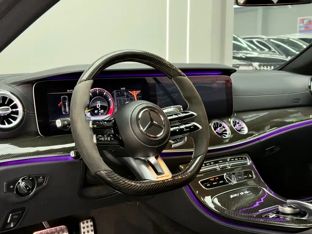 Mercedes-Benz E-Class 2018 — фото 18