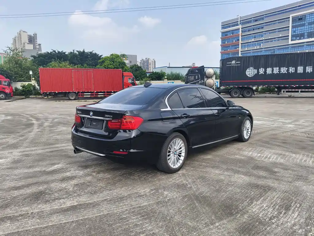 BMW 3 Series 2012