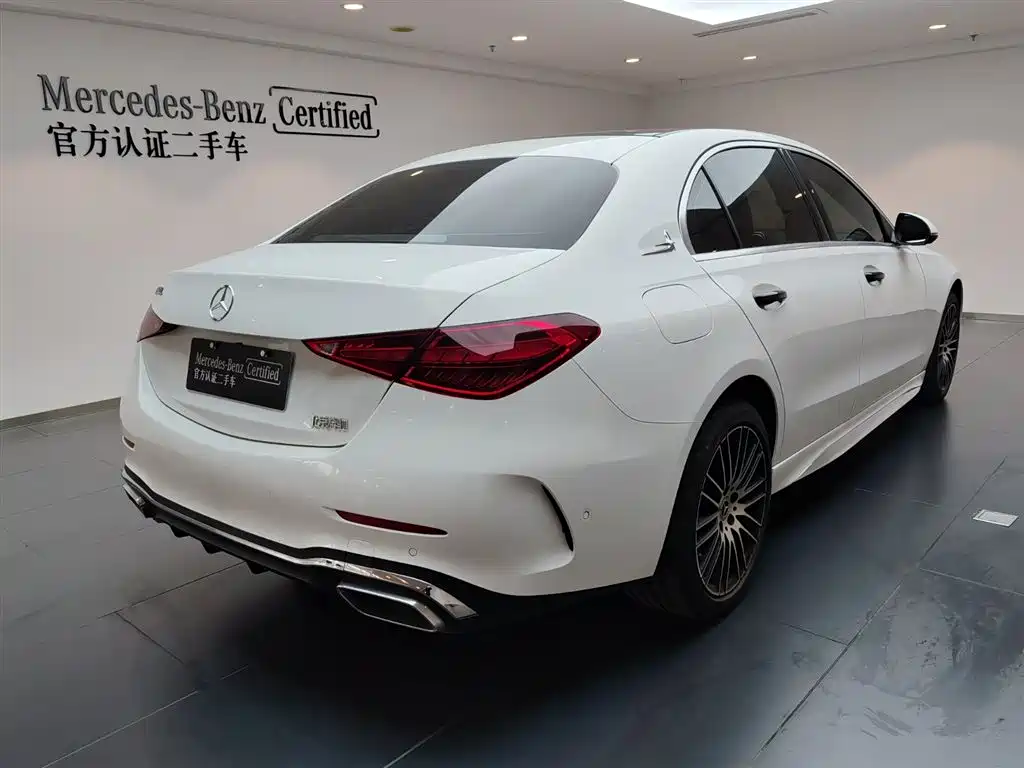 Mercedes-Benz C-Class 2024
