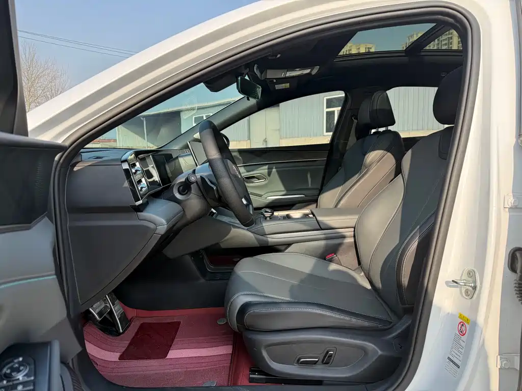 BYD Qin L 2025 — фото 18