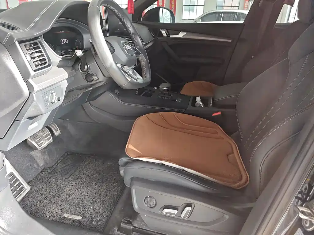 Audi Q5L 2025