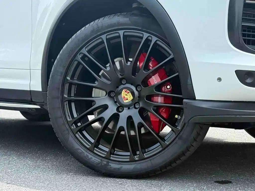 Porsche Cayenne 2015 — фото 10