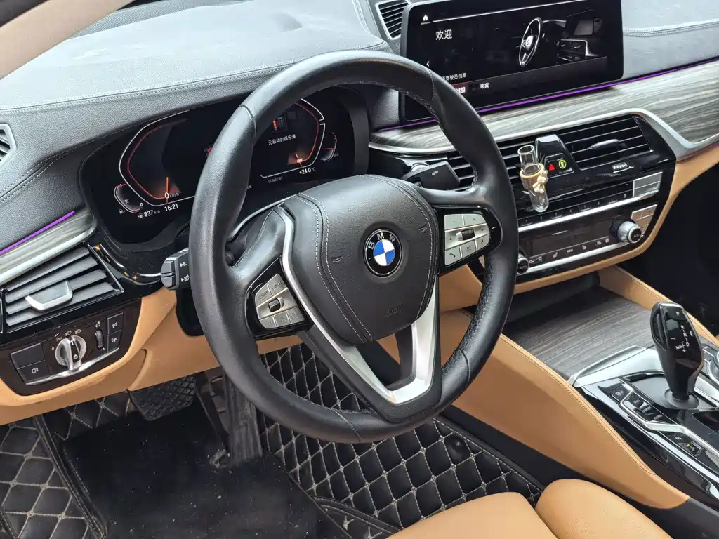 BMW 6 Series GT 2023 — фото 6