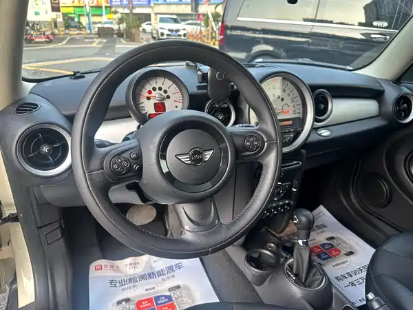 MINI 2012