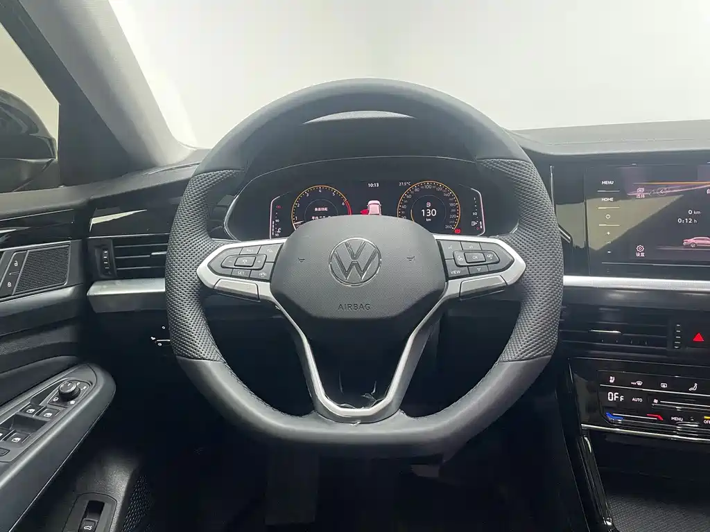 Volkswagen Passat 2025 — фото 13