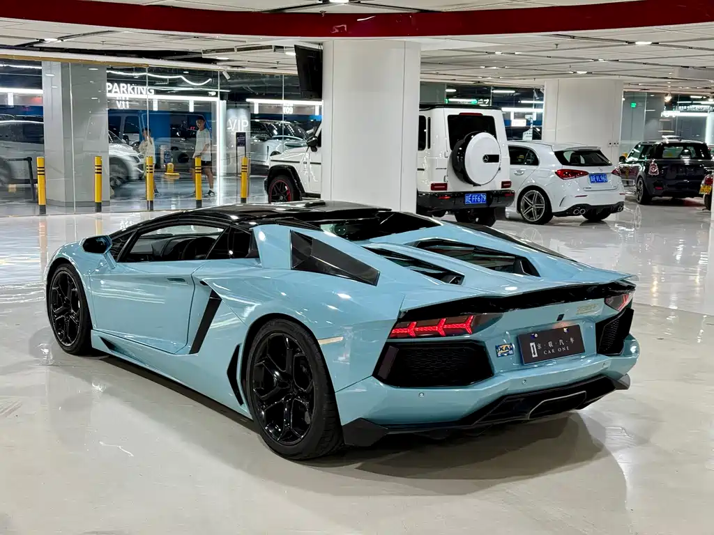 Lamborghini Aventador 2014 — фото 9