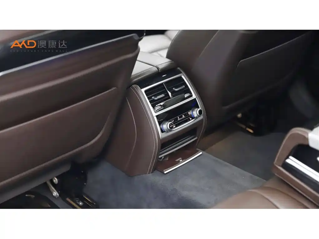 BMW 7 Series 2021 — фото 9