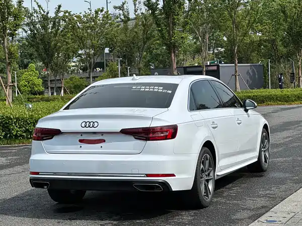Audi A4L 2019