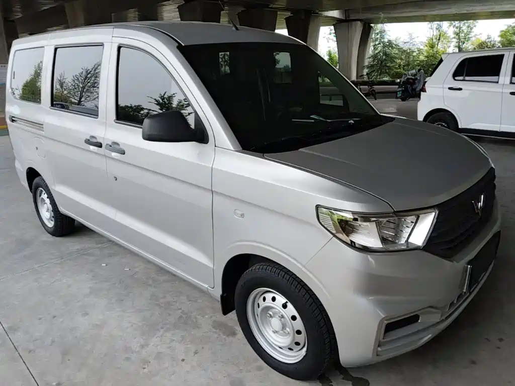 Wuling Hongguang V 2023 — фото 4