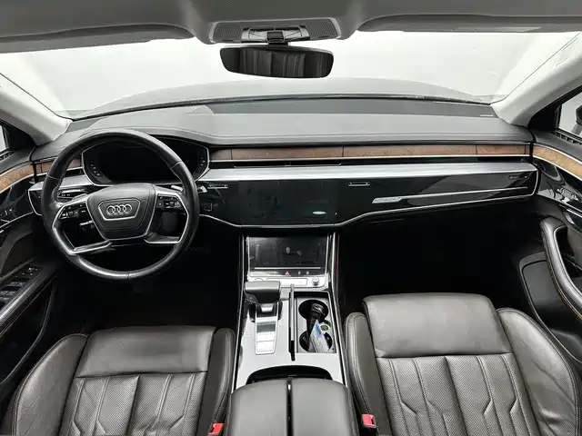 Audi A8 2020 — фото 9