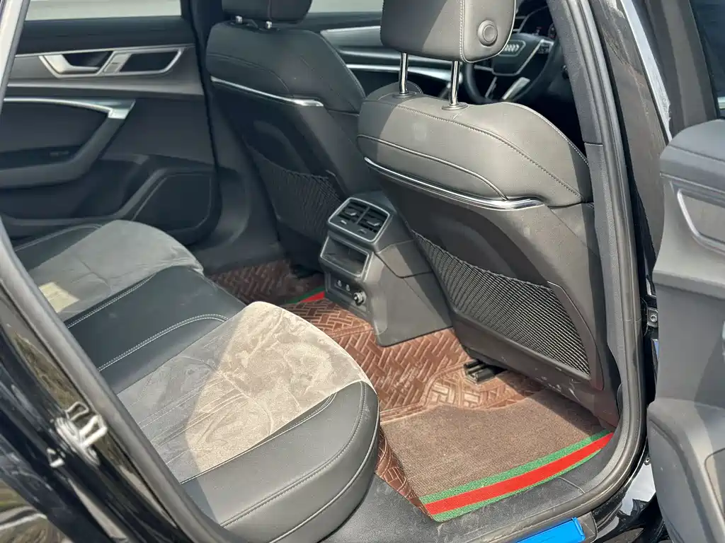 Audi A6L 2023 — фото 11