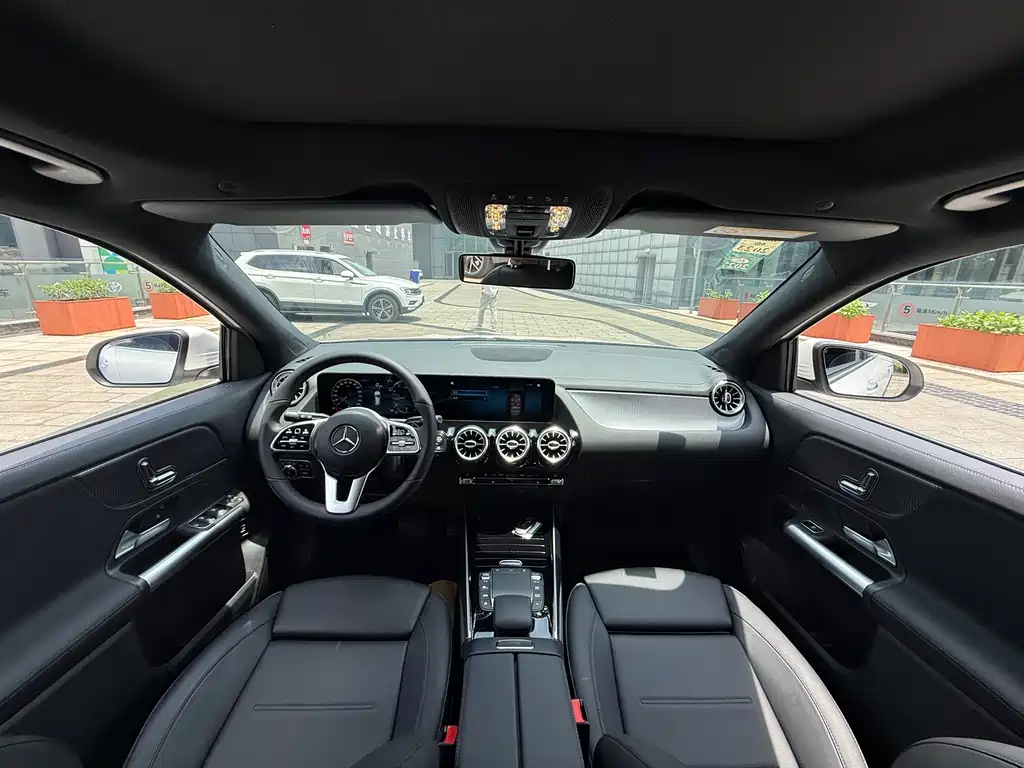 Mercedes-Benz GLA 2021