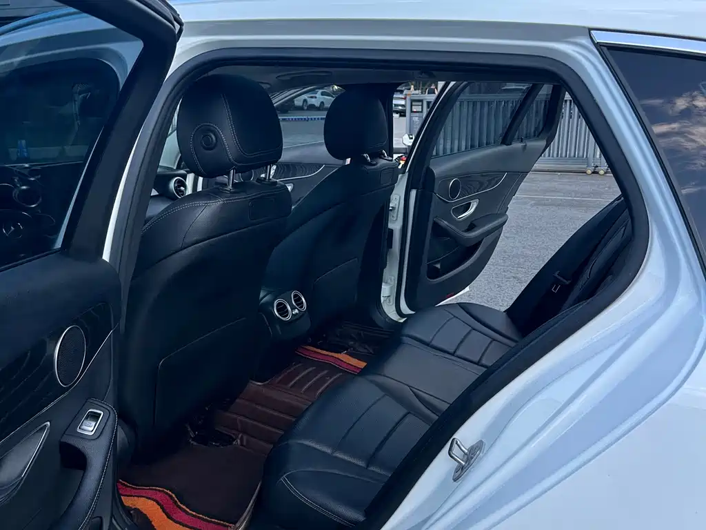 Mercedes-Benz C-Class 2017 — фото 10