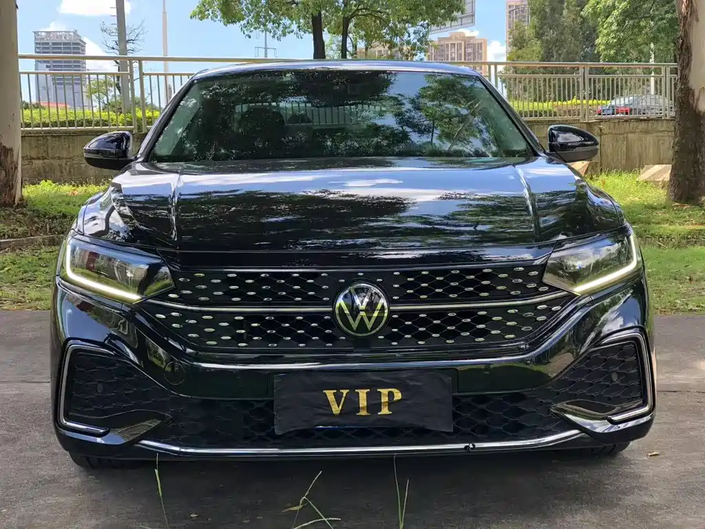 Volkswagen Passat 2022
