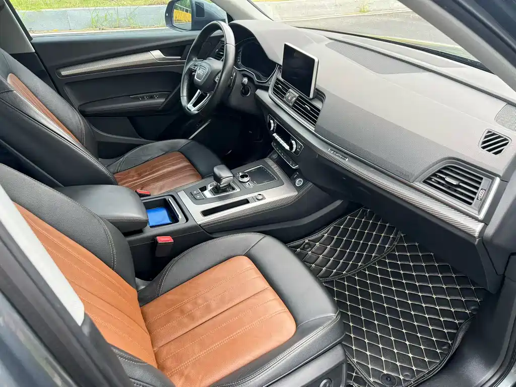 Audi Q5L 2020