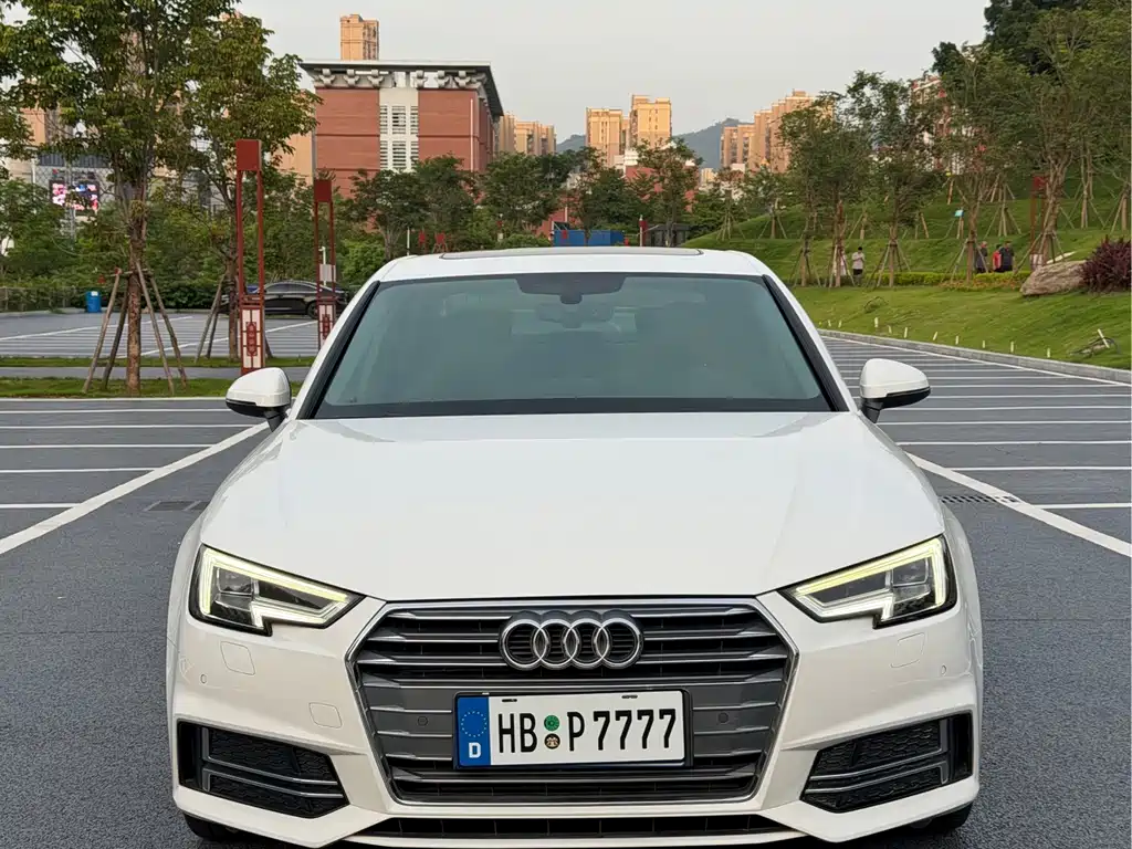 Audi A4L 2018