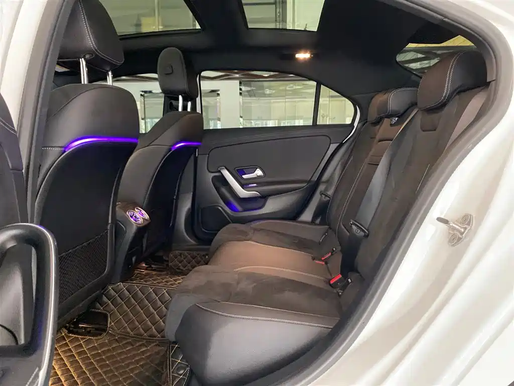 Mercedes-Benz A-Class 2023 — фото 14