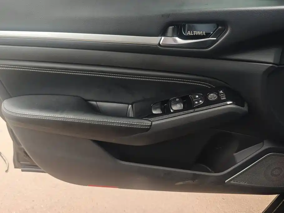 Nissan Teana 2022