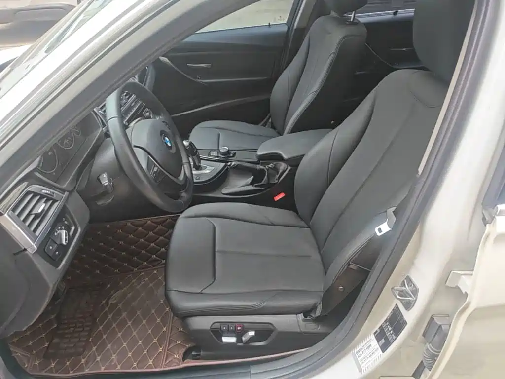 BMW 3 Series 2016 — фото 15