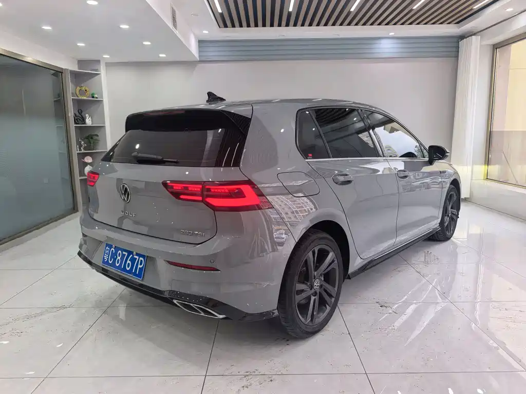 Volkswagen Golf 2023