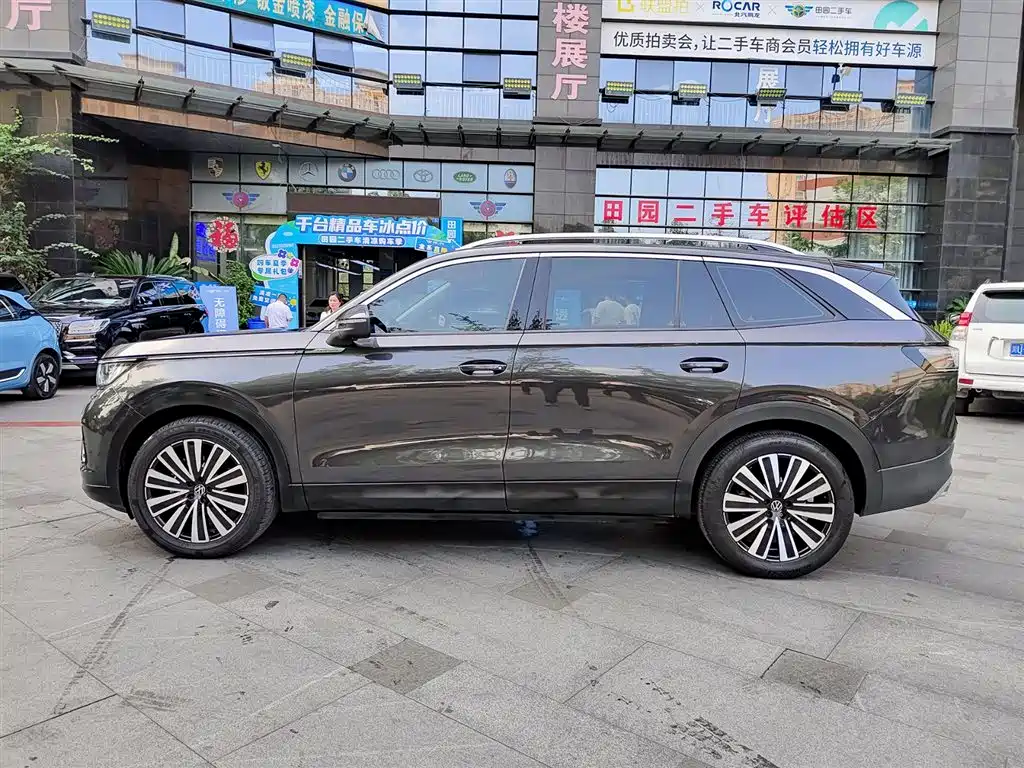 Volkswagen Tavendor 2023