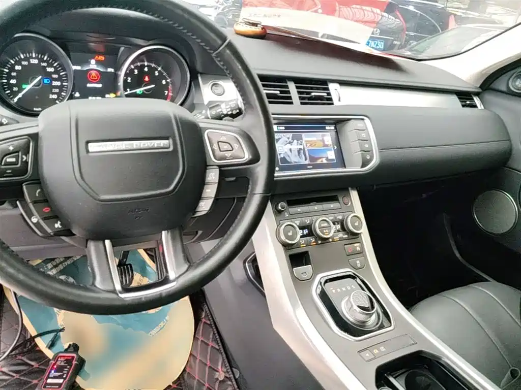 Land Rover Evoque 2016 — фото 10